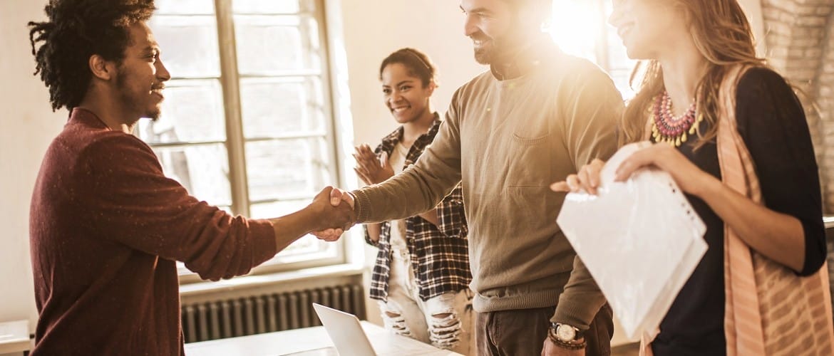 “أهلًا للعمل” : مبادرة لمساعدة اللاجئين في الحصول على عمل