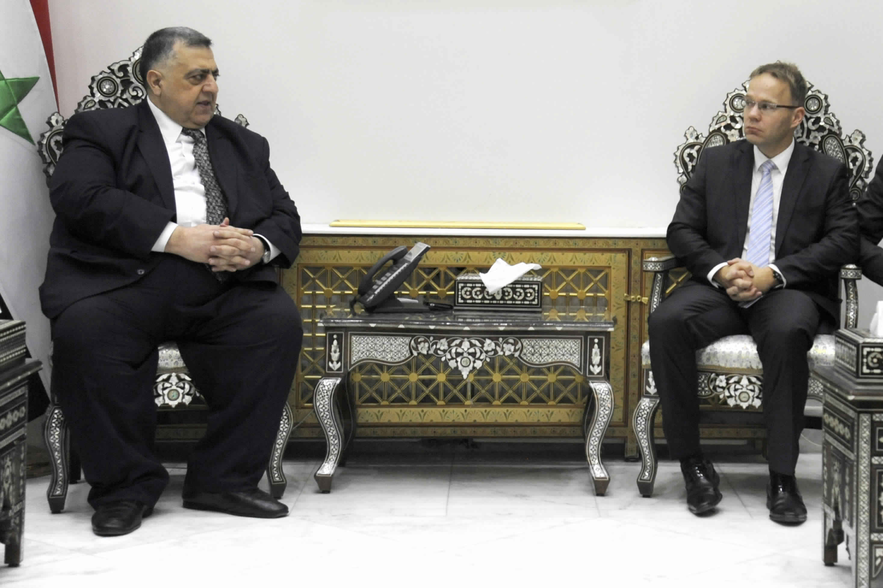 هاشتاج يطلقه سوريون في ألمانيا "أنا أدفع ثمن قهوتي" للرد على التطرف هاشتاج يطلقه سوريون