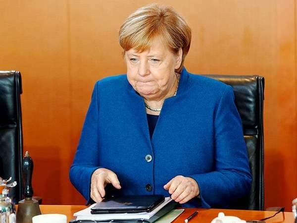 استقالة ميركل من قيادة حزبها بعد 18 سنة استقالة ميركل