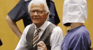 ألمانيا لاجئ فلسطيني سوري حاول قتل المدعي العام أثناء محاكمته ألمانيا لاجئ فلسطيني سوري حاول قتل المدعي العام أثناء محاكمته