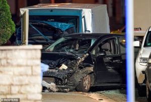 لاجئ سوري يسرق شاحنة ويصدم سيارات والسلطات الألمانية تحقق في دوافع السارق لاجئ سوري يسرق شاحنة