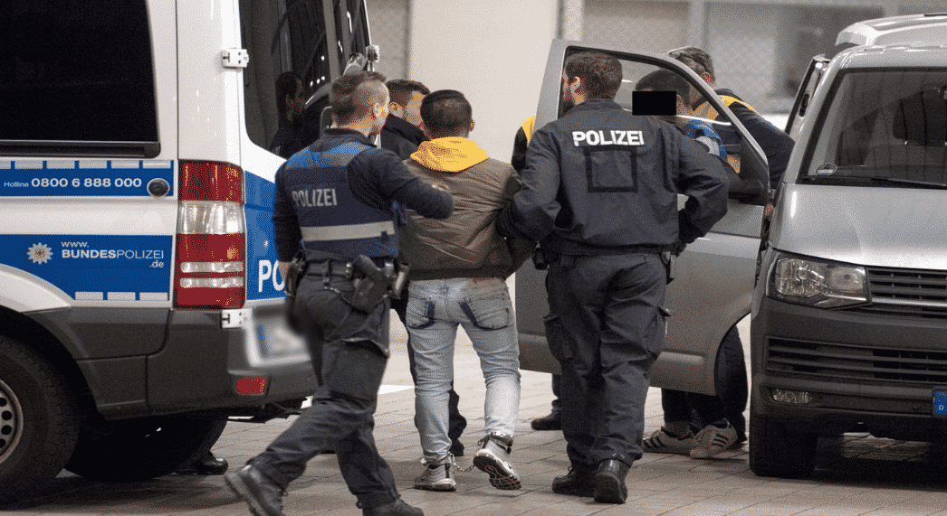 ألمانيا صدور الحكم بحق السوري قاتل زوجته طعناً بالسكين أمام أطفاله