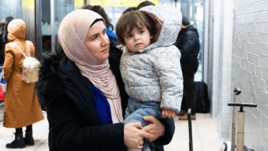 ألمانيا وصول لاجئين سوريين من تركيا من خلال برنامج إعادة التوطين التابع للاتحاد الأوروبي