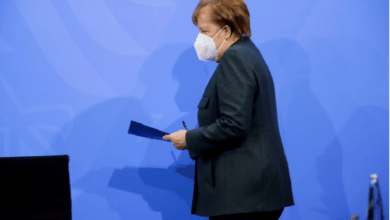 ألمانيا : حكومة ميركل تقرر تمديد اجراءات العزل وفرض الكمامات الطبية في البلاد