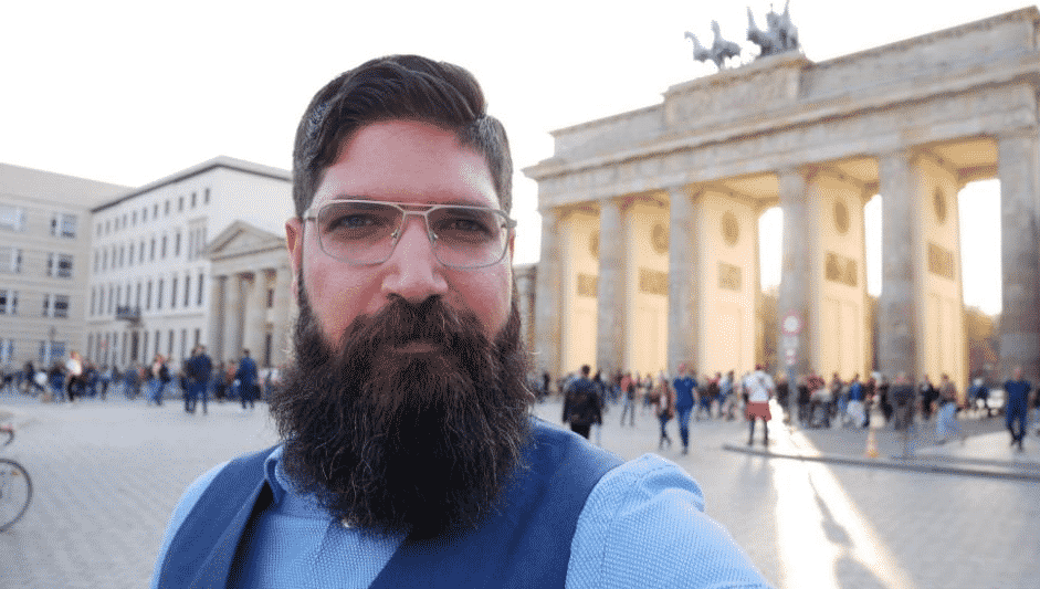 ألمانيا ناشط سوري ارمني موالي للنظام السوري وجيشه مهدد بالترحيل