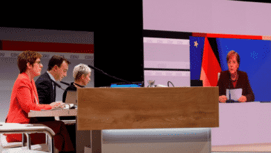 حزب المستشارة ميركل يواصل مؤتمره العام ويستعد لاختيار زعيم قادم له