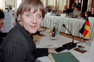 انجيلا ميركل Angela Merkel | السيرة الذاتية للسياسية المؤثرة