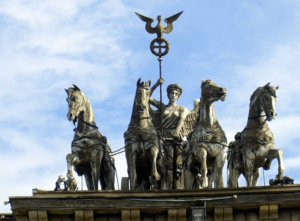 بوابة برلين براندنبورغ brandenburger tor آلهة فيكتوريا وبوابة السلام في بوابة براندنبورغ